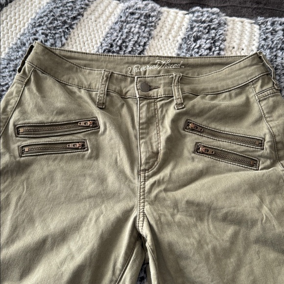 Universal Thread Jeans - Picture 2 of 5
